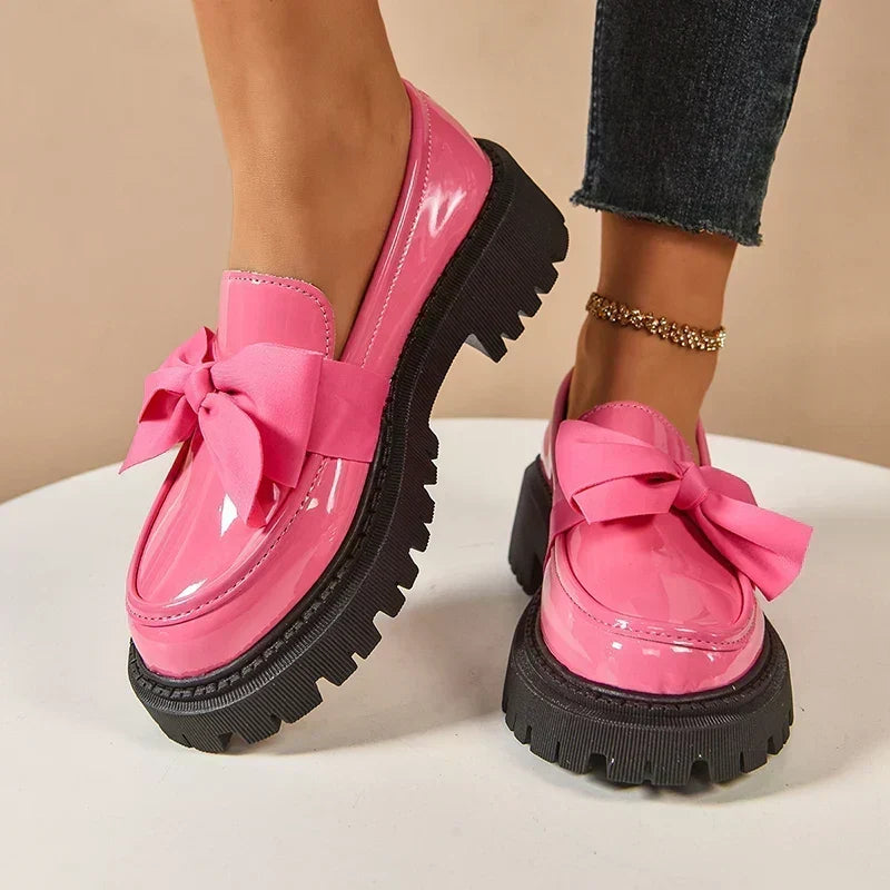 Women's Round Toe Bow Accent Stitched Platform Lug Sole Loafers