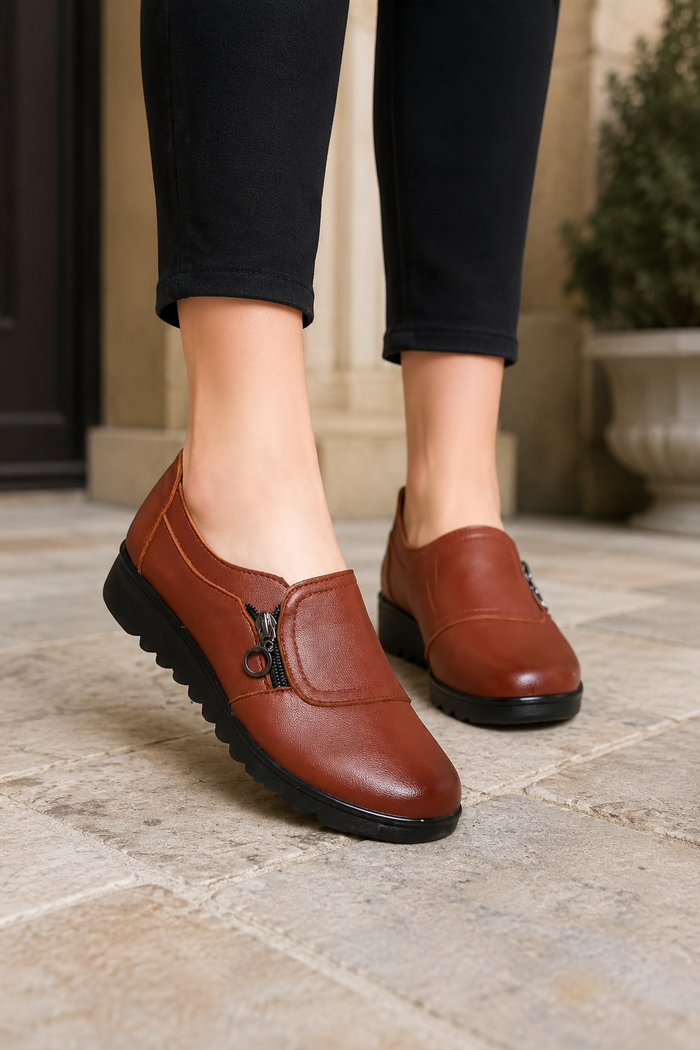 Women's Rounded Toe Side Zip Ridged Sole Slip-On Loafers