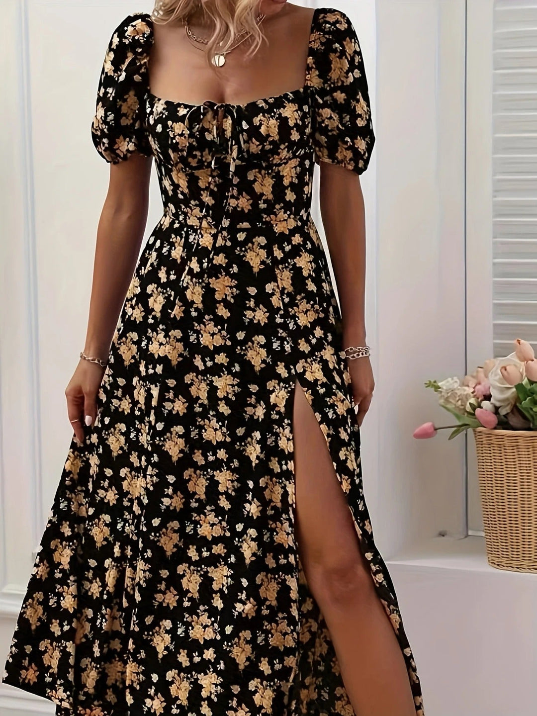 Women's Sweetheart Neck Puff Sleeve Floral Midi Summer Dress front view