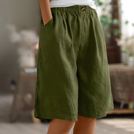 Women's Wide Leg Gathered Waist Side Pocket Knee Length Bermuda Shorts front view